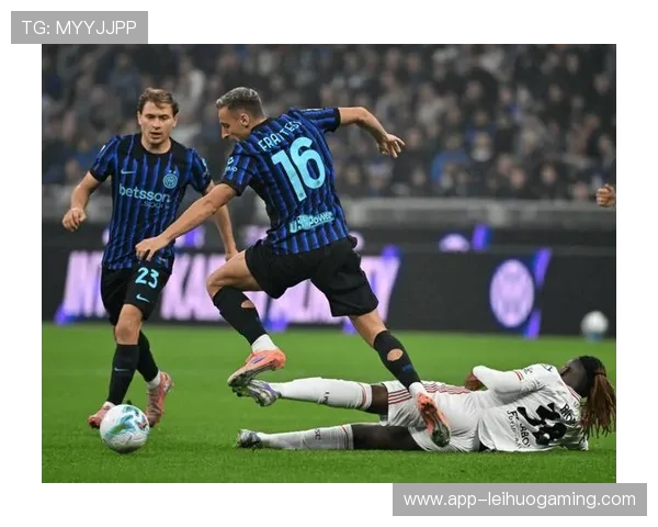 国米曾同意出售邓弗里斯至利物浦，因伤未成行